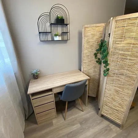 1 Ambiance Tropicale - Centre De Bourbourg, Terrasse Privee Апартаменты *